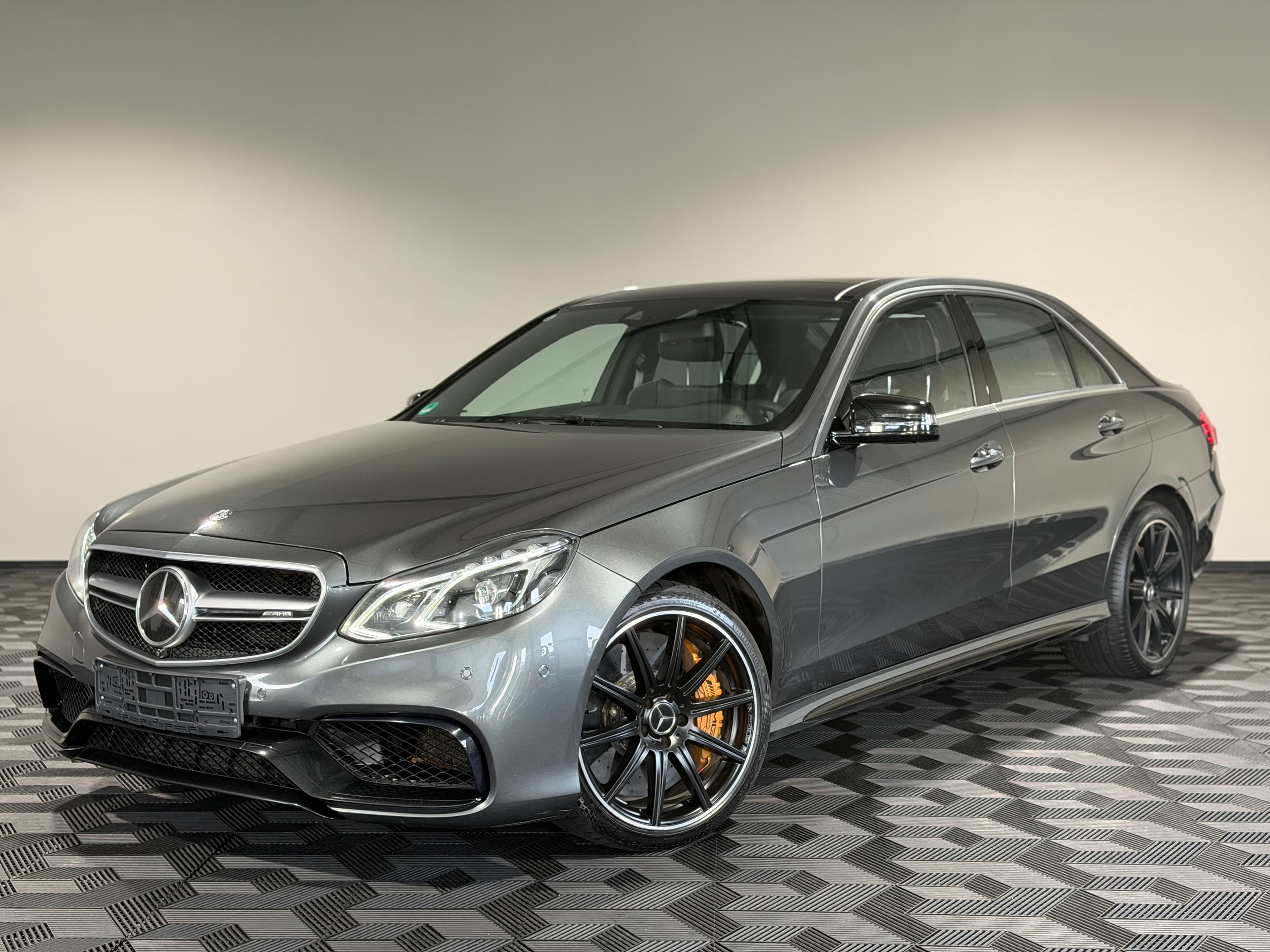Innenansicht - Autohaus Sande – Mercedes-Benz